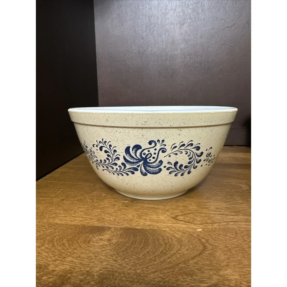 Pyrex Mixing Bowl #402 Homestead 1.5L Vintage Excellent Condition
